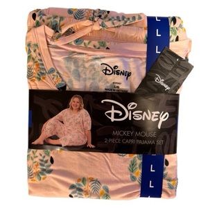 DISNEY Mickey Mouse Women’s Capri Pajama Set NEW